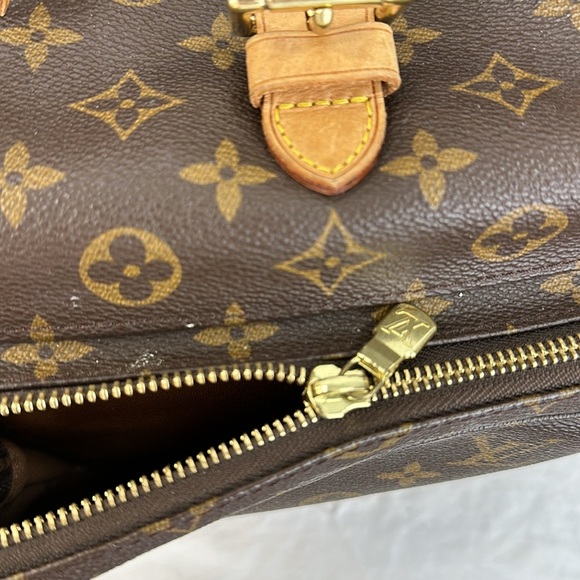 Authentic Vintage Louis Vuitton Backpack - Picture 14 of 15